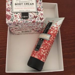 Beekman 1802 Body cream and hand cream